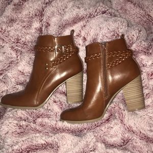 Ankle boots